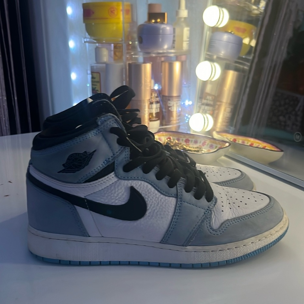 Jordan 1 university blue’s